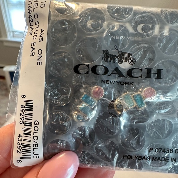 Coach earrings - Picture 2 of 2